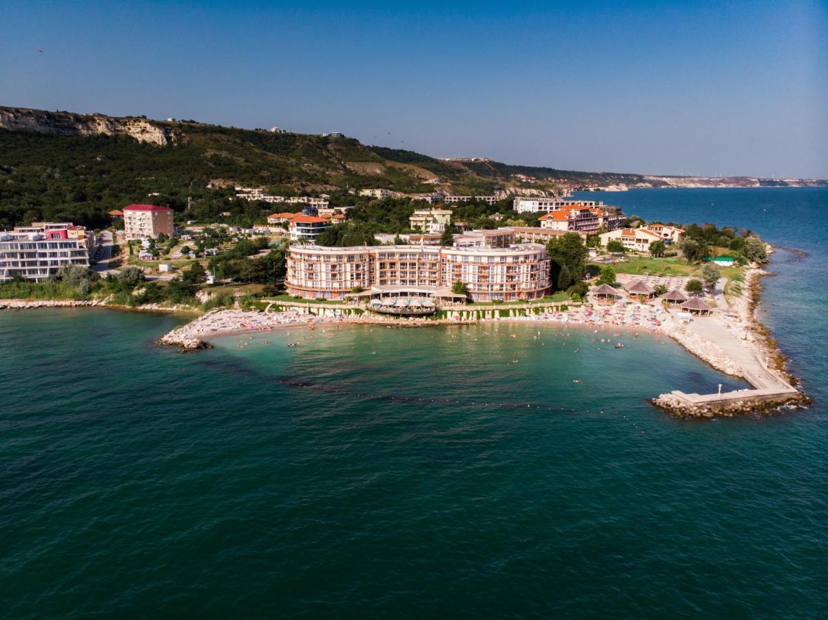 Royal Bay Resort Balchik Esterno foto
