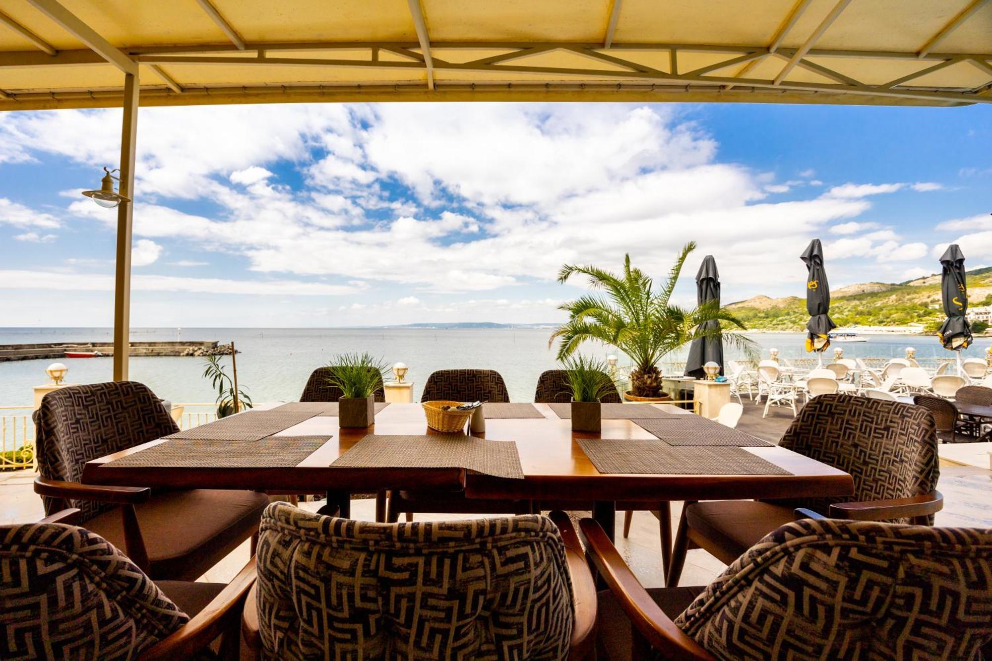 Royal Bay Resort Balchik Esterno foto